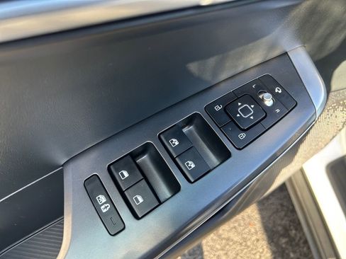 Used 2024 Kia EV6 Light AWD/4WD image 24