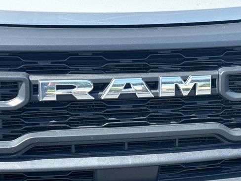 Used 2024 RAM ProMaster 2500 w/ Convenience Group FWD image 7