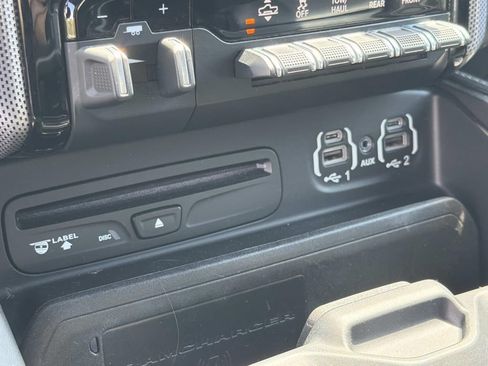 Used 2019 RAM 1500 Limited AWD/4WD image 5