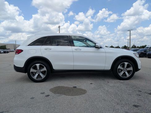 Used 2022 Mercedes-Benz GLC 300 image 4