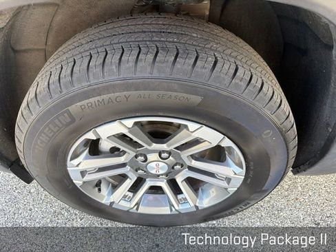 Used 2025 GMC Terrain Elevation w/ Technology Package II AWD/4WD image 20