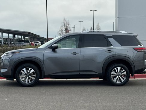 New 2025 Nissan Pathfinder SL image 7