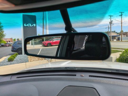 Used 2019 Ford Explorer Limited w/ Class III Trailer Tow Package FWD image 30