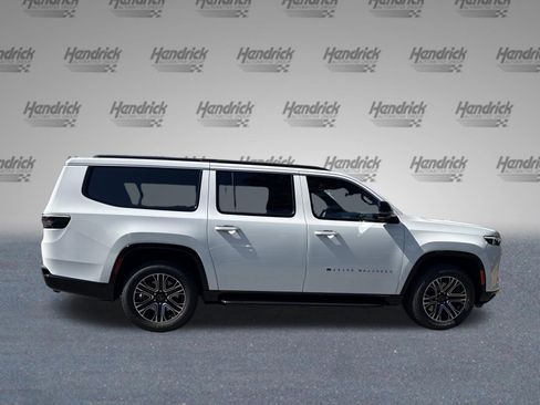 New 2026 Jeep Grand Wagoneer L 2WD image 9