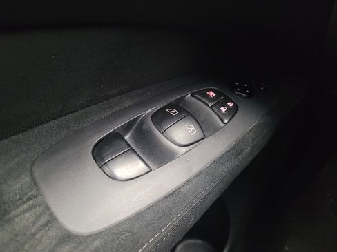 Used 2015 Nissan Pathfinder SV w/ Cargo Package image 27