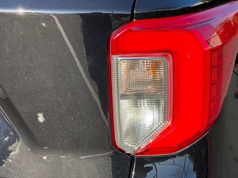 Certified 2022 Ford Explorer XLT w/ Equipment Group 202A image 28