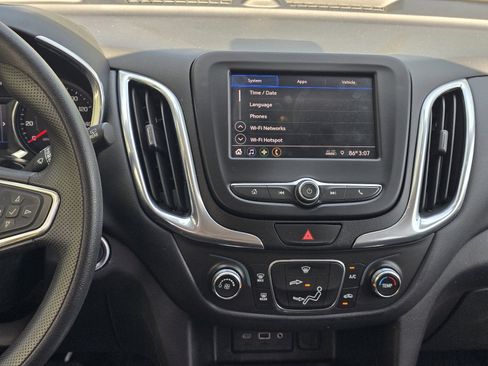 Used 2020 Chevrolet Equinox LT w/ LPO, Floor Liner Package FWD image 15