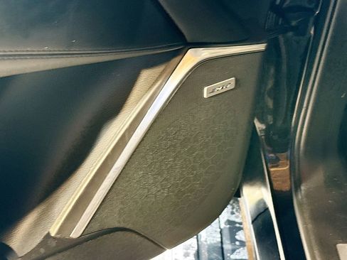 Used 2018 Cadillac Escalade Premium Luxury image 20