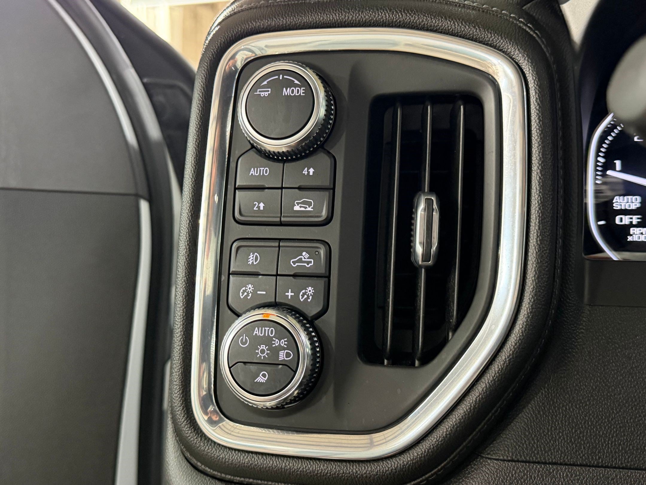 Used 2021 GMC Sierra 1500 SLT w/ SLT Premium Package AWD/4WD image 34