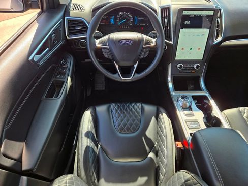 Used 2024 Ford Edge Titanium AWD/4WD image 10