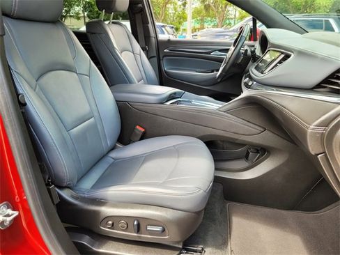 Used 2024 Buick Enclave Premium image 25