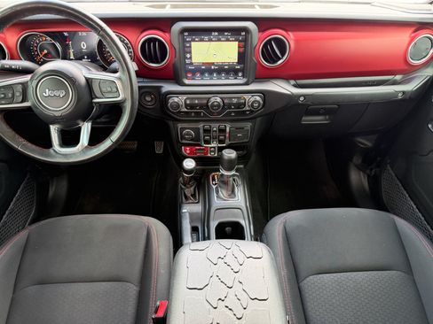 Used 2023 Jeep Gladiator Rubicon w/ Cold Weather Group AWD/4WD image 9