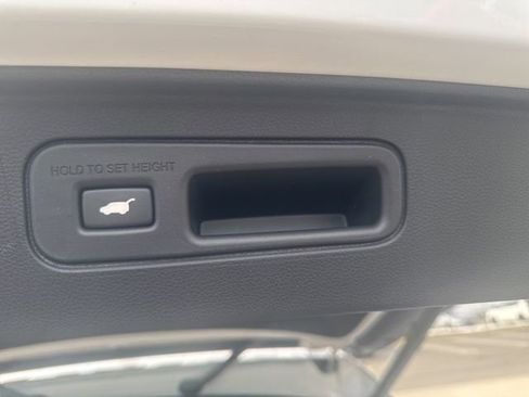 New 2025 Honda Pilot Touring image 13