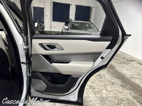 Used 2019 Land Rover Range Rover Velar R-Dynamic SE image 21