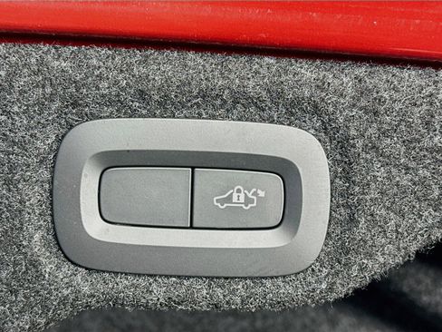 Used 2019 Volvo S60 T5 Momentum w/ Multimedia Package FWD image 30