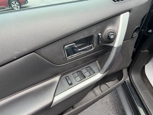 Used 2013 Ford Edge SEL FWD image 19