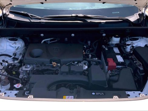 Used 2024 Toyota RAV4 XLE FWD image 29