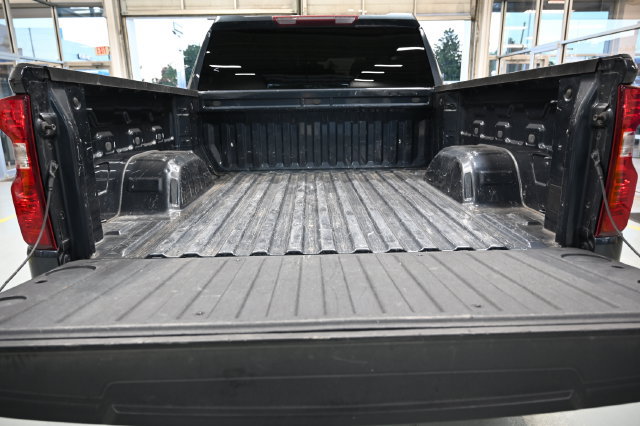 Used 2021 Chevrolet Silverado 1500 LT AWD/4WD image 7