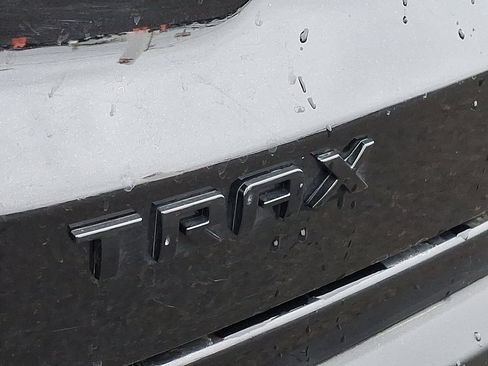 Used 2024 Chevrolet Trax RS image 30