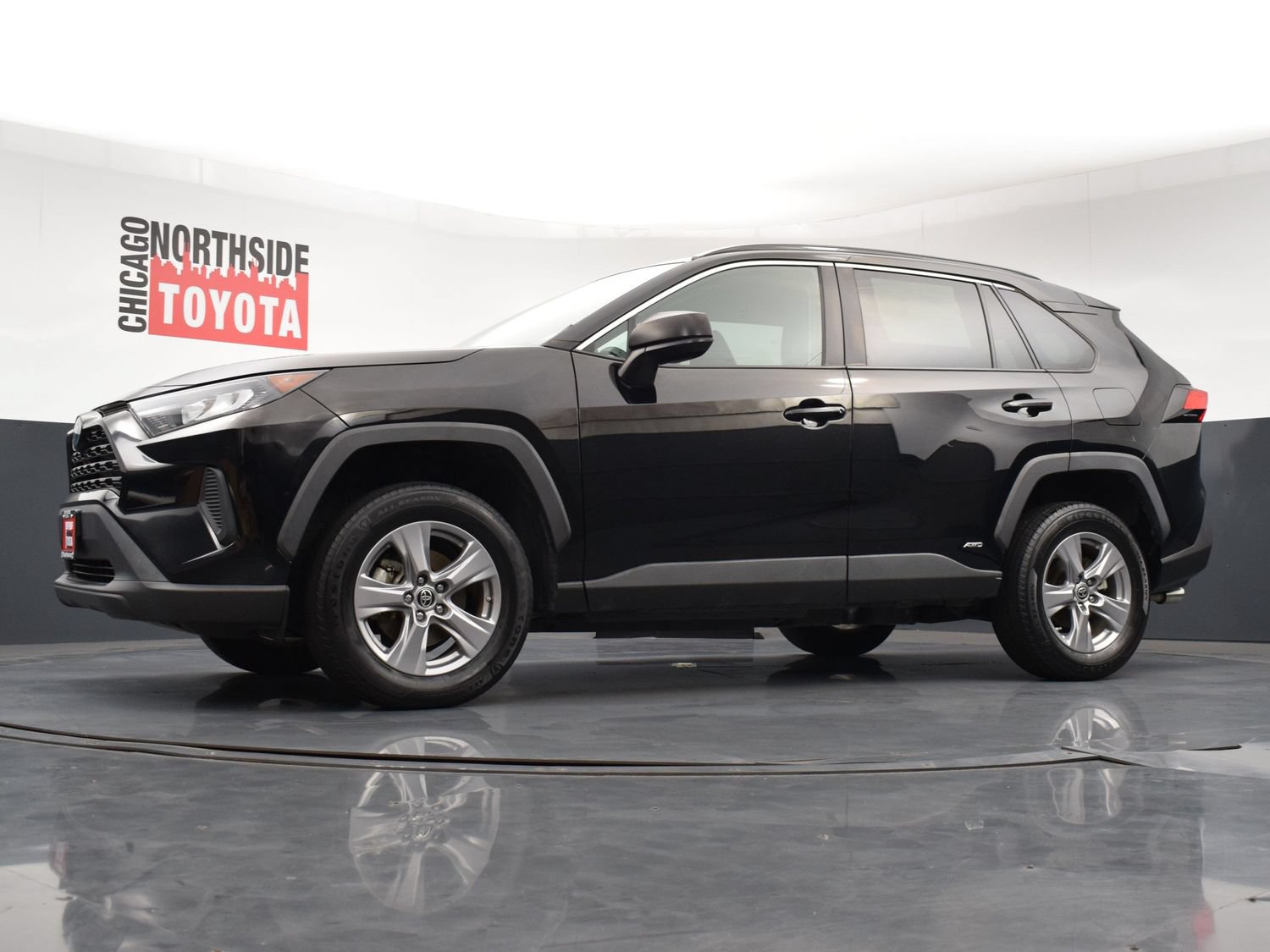 Used 2022 Toyota RAV4 LE AWD/4WD image 24