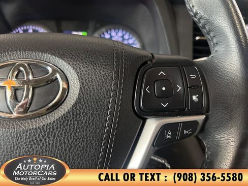 Used 2019 Toyota Sienna XLE image 40