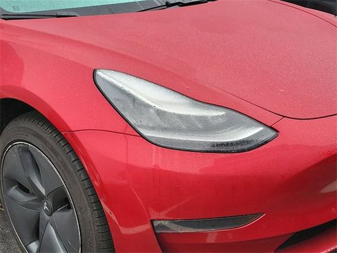 Used 2019 Tesla Model 3 Standard Range image 4