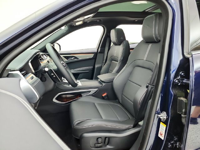 New 2026 Jaguar F-PACE R-Dynamic S AWD/4WD image 21