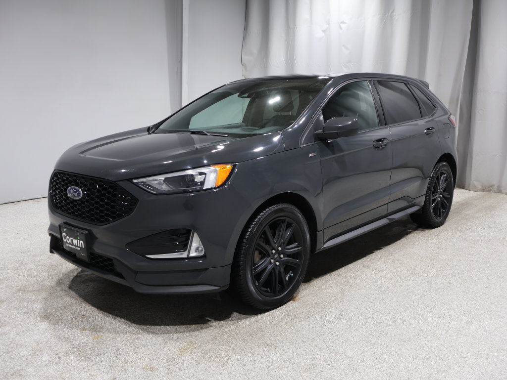 Used 2021 Ford Edge ST-Line w/ Cold Weather Package AWD/4WD image 5