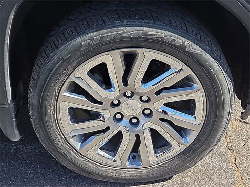 Used 2020 GMC Sierra 1500 Denali w/ Denali Ultimate Package image 11