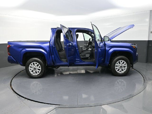Used 2025 Toyota Tacoma SR5 w/ SR5 Upgrade Package AWD/4WD image 45