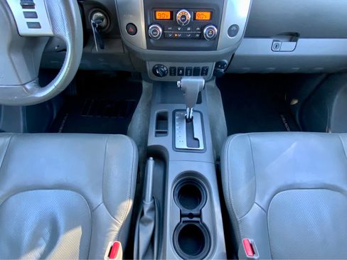 Used 2018 Nissan Frontier SL image 47