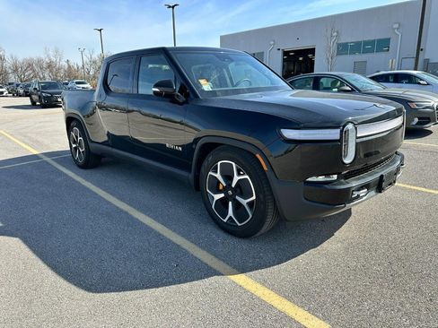 Used 2023 Rivian R1T Adventure image 3