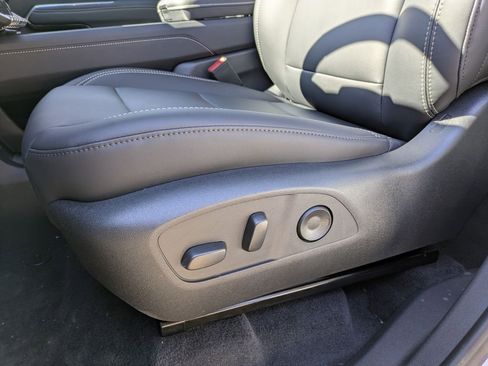 New 2026 GMC Acadia Elevation w/ Black Edition AWD/4WD image 13