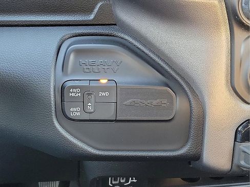 Used 2024 RAM 2500 Big Horn AWD/4WD image 18