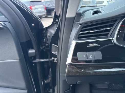 Used 2023 Audi Q7 2.0T Premium w/ Convenience Package image 12