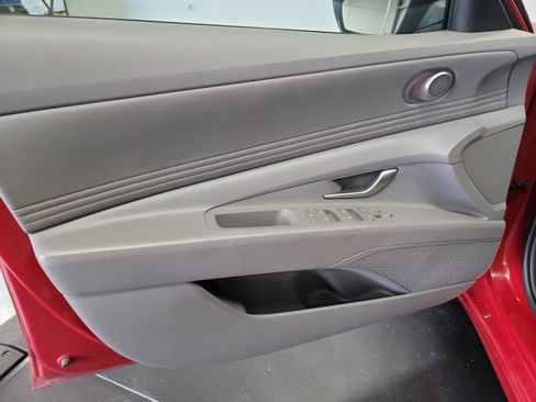 Used 2023 Hyundai Elantra SEL w/ Convenience Package FWD image 13