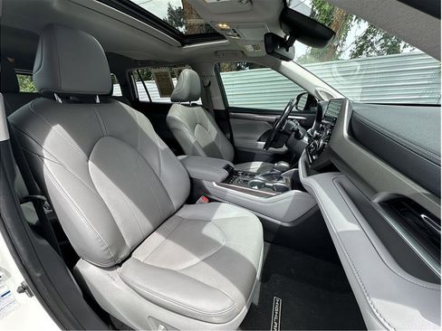 Used 2020 Toyota Highlander Limited AWD/4WD image 15