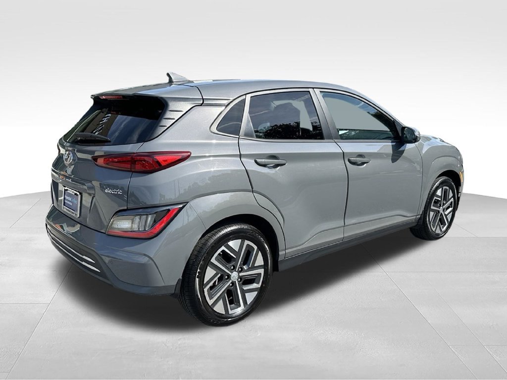 Used 2023 Hyundai Kona Limited FWD image 7