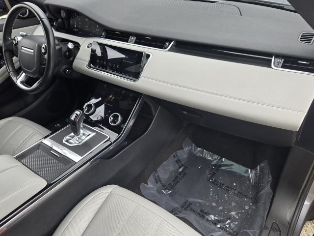 Used 2020 Land Rover Range Rover Evoque SE AWD/4WD image 18