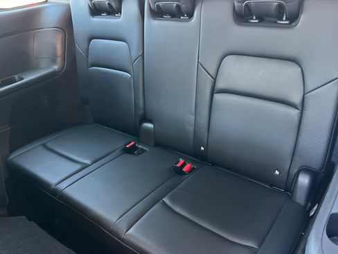 Certified 2025 Nissan Pathfinder SL image 17