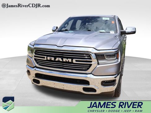 Used 2023 RAM 1500 Laramie AWD/4WD image 4