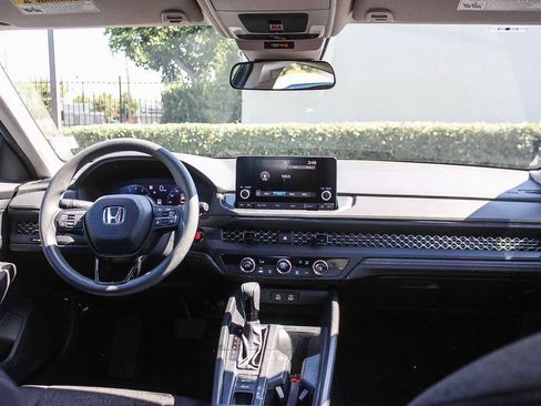 Used 2023 Honda Accord LX image 17