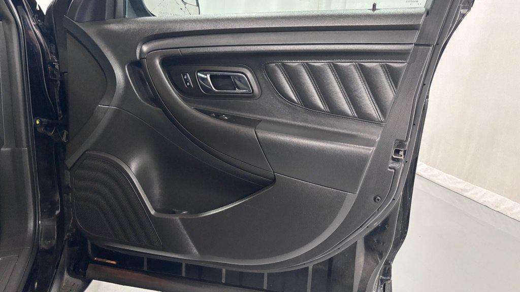 Used 2016 Ford Taurus Police Interceptor FWD image 21