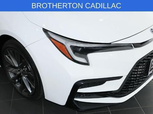 Used 2024 Toyota Corolla SE w/ SE Package FWD image 12