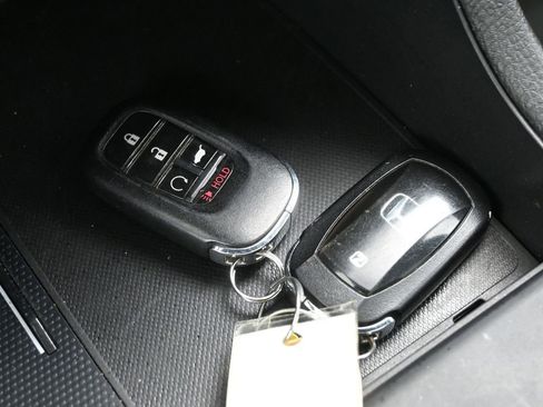 Certified 2023 Honda Pilot TrailSport image 17