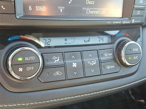 Used 2018 Toyota RAV4 Limited image 16