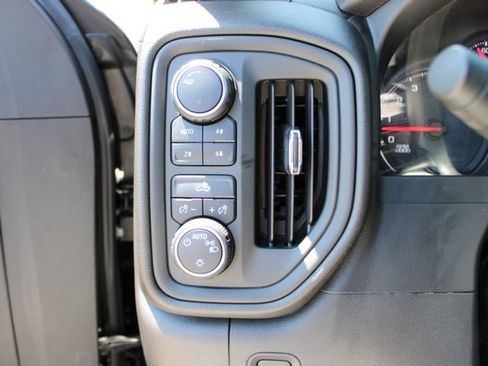 Used 2021 Chevrolet Silverado 1500 Custom Trail Boss AWD/4WD image 17