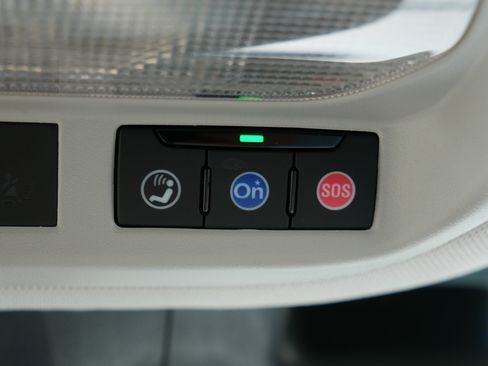 Used 2024 Chevrolet Trax LS FWD image 33