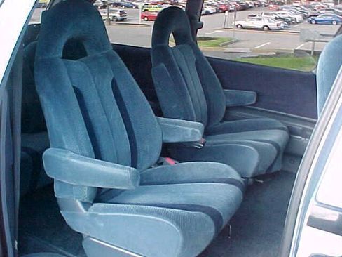 Used 1991 Toyota Previa LE RWD image 13