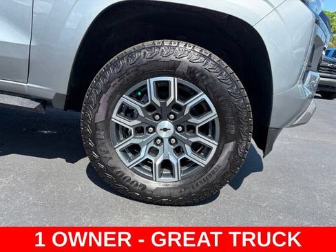 Used 2024 Chevrolet Colorado Z71 w/ Z71 Convenience Package 2 AWD/4WD image 8